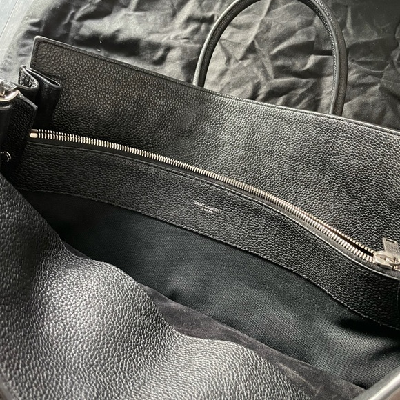 Saint Laurent Black Sac de Jour L Grained Leather - Picture 7 of 10